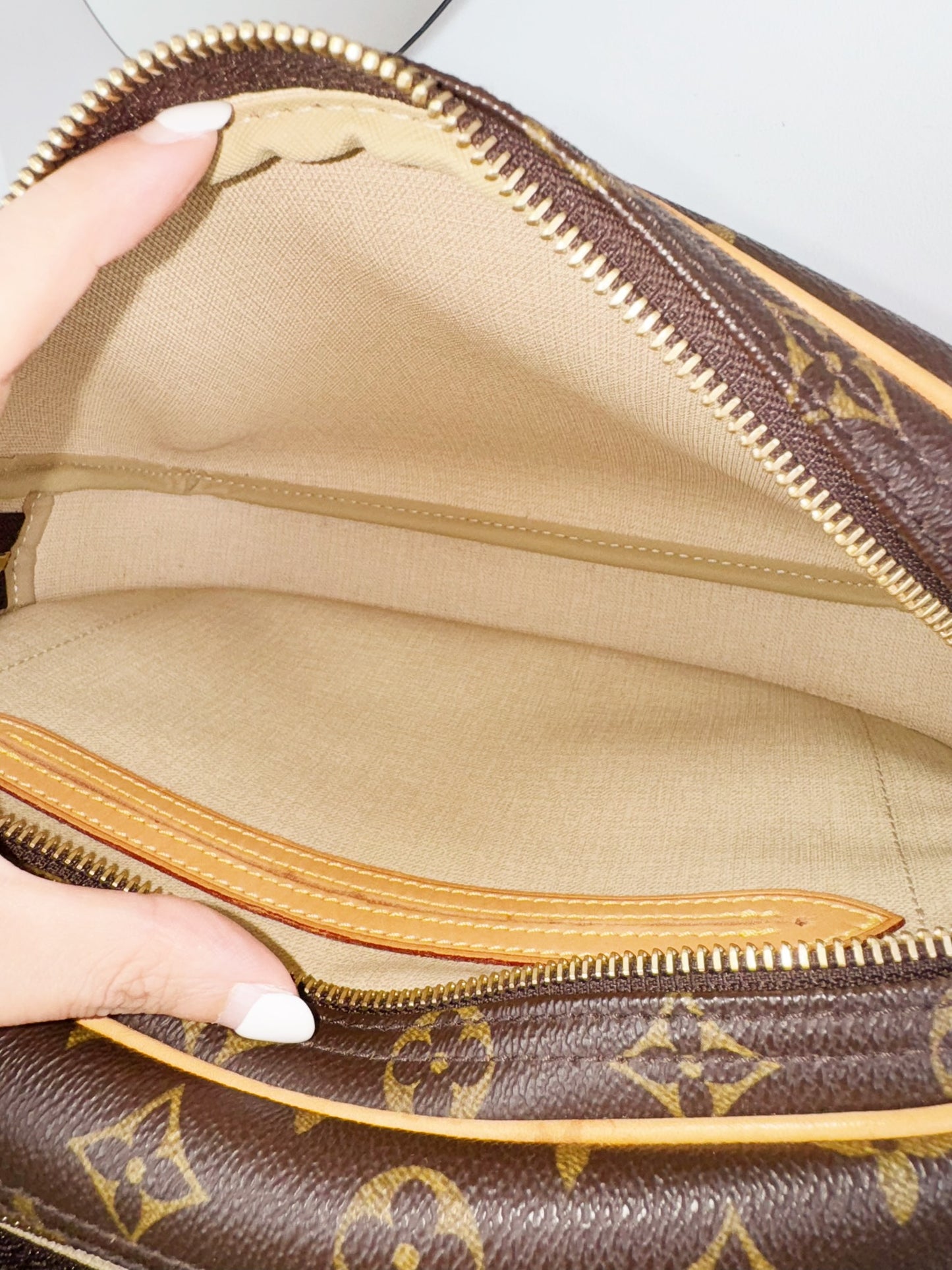 Louis Vuitton Vintage Reporter Shoulder Crossbody Bag