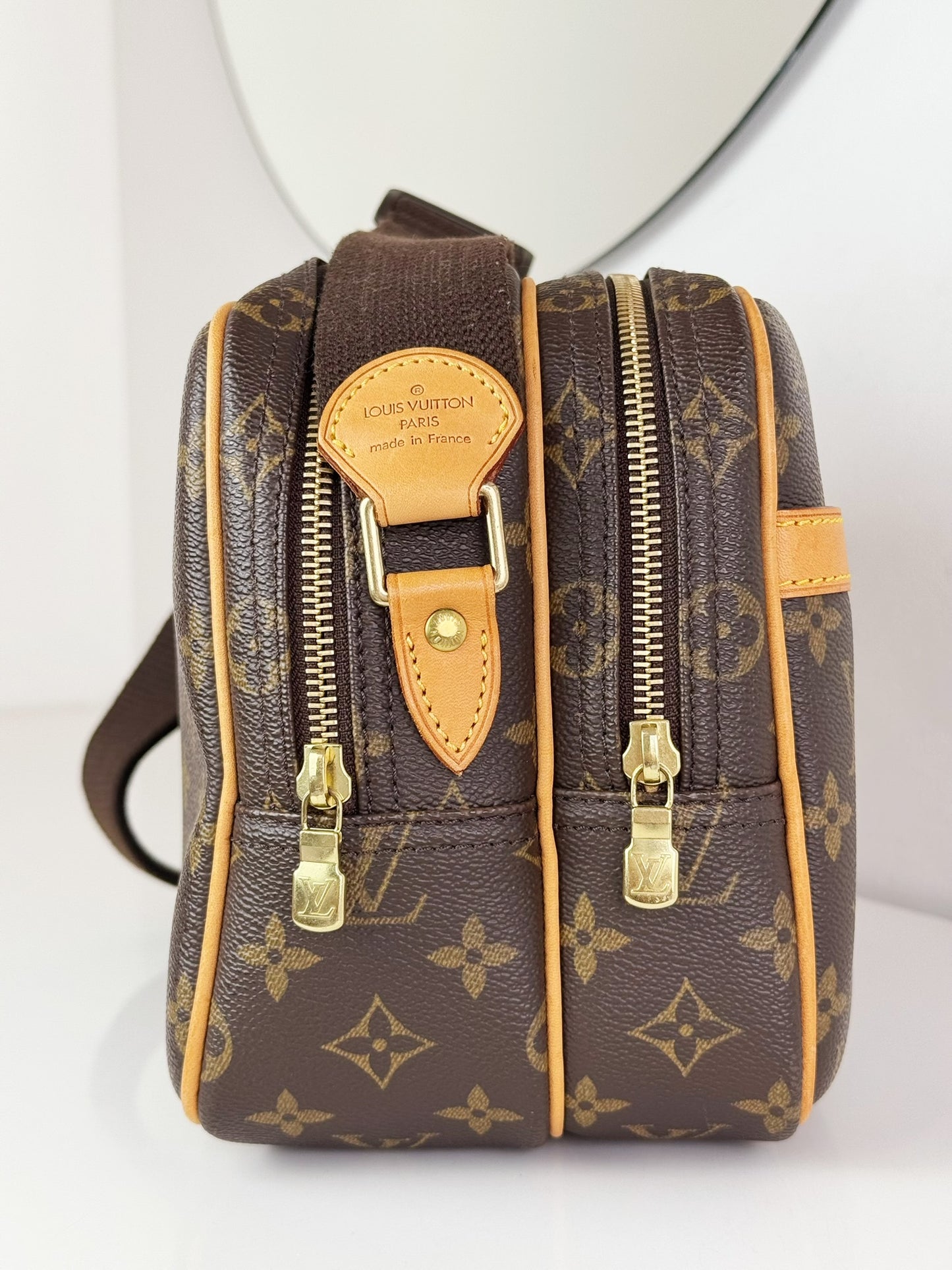 Louis Vuitton Vintage Reporter Shoulder Crossbody Bag