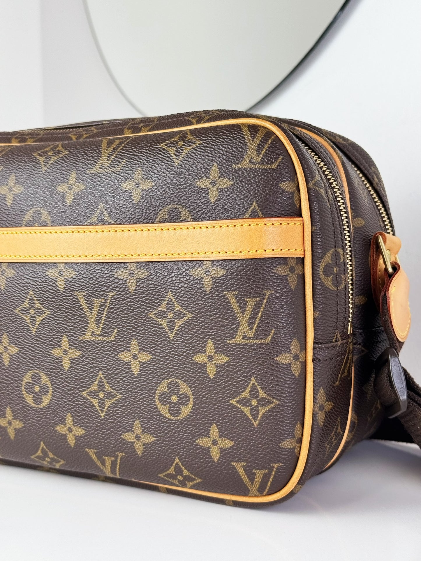 Louis Vuitton Vintage Reporter Shoulder Crossbody Bag