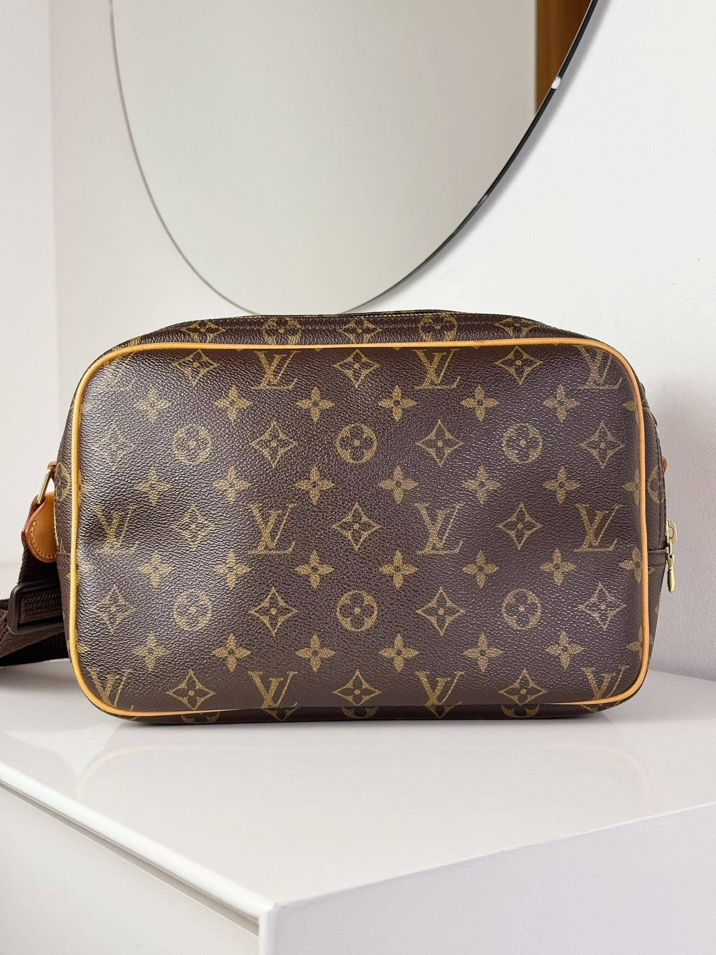 Louis Vuitton Vintage Reporter Shoulder Crossbody Bag