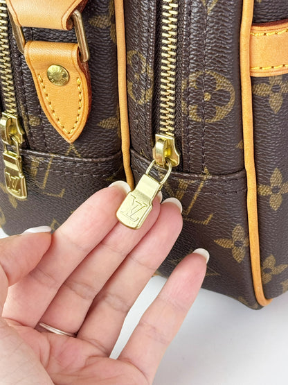 Louis Vuitton Vintage Reporter Shoulder Crossbody Bag