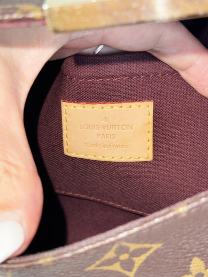 Louis Vuitton Vintage Favorite MM Shoulder Crossbody Bag
