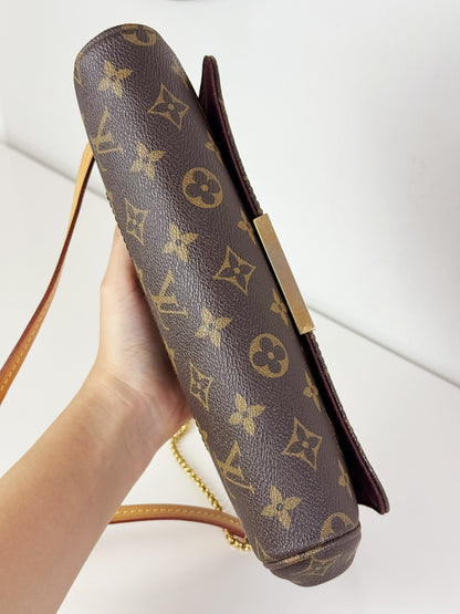 Louis Vuitton Vintage Favorite MM Shoulder Crossbody Bag