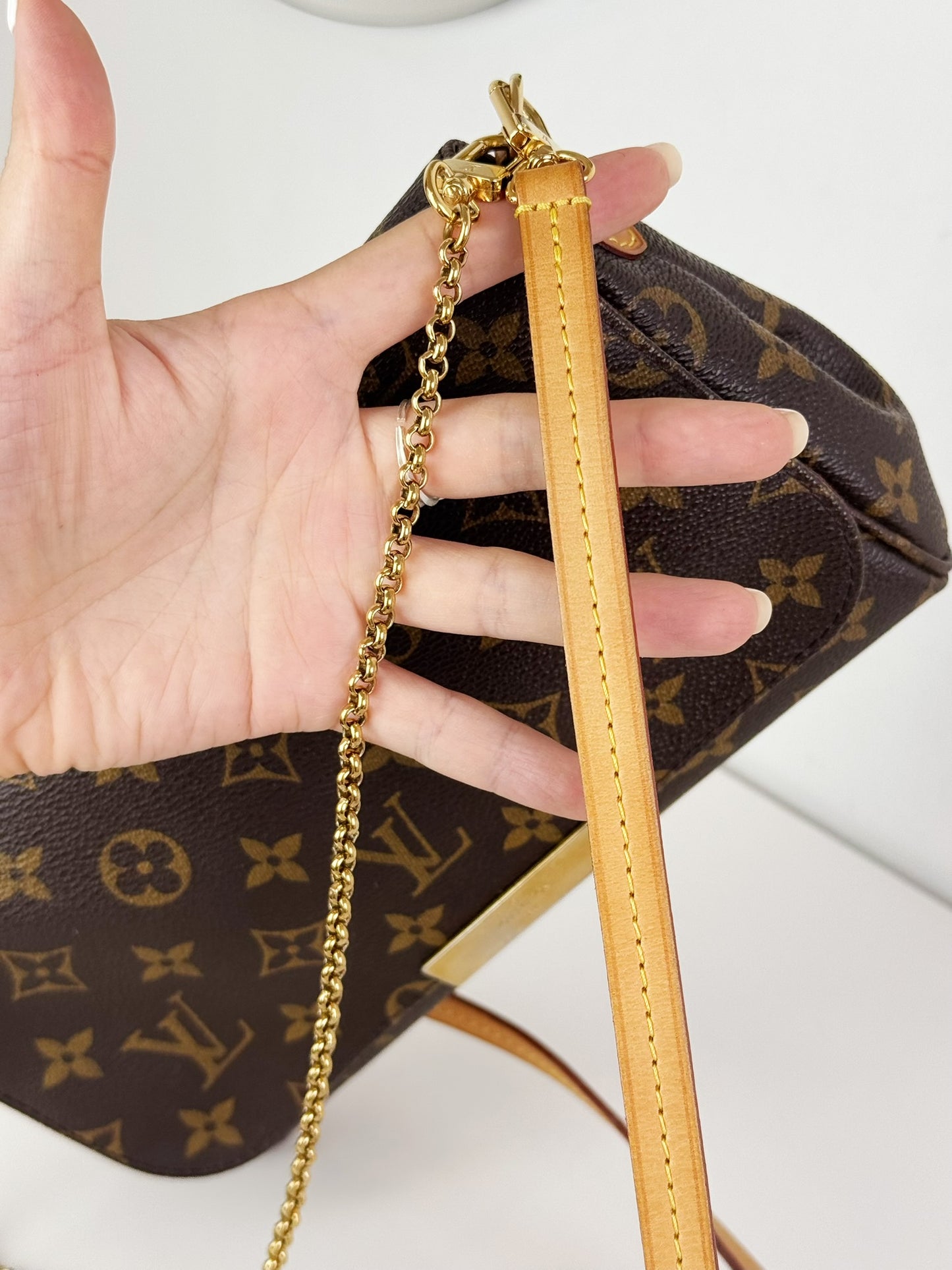 Louis Vuitton Vintage Favorite MM Shoulder Crossbody Bag