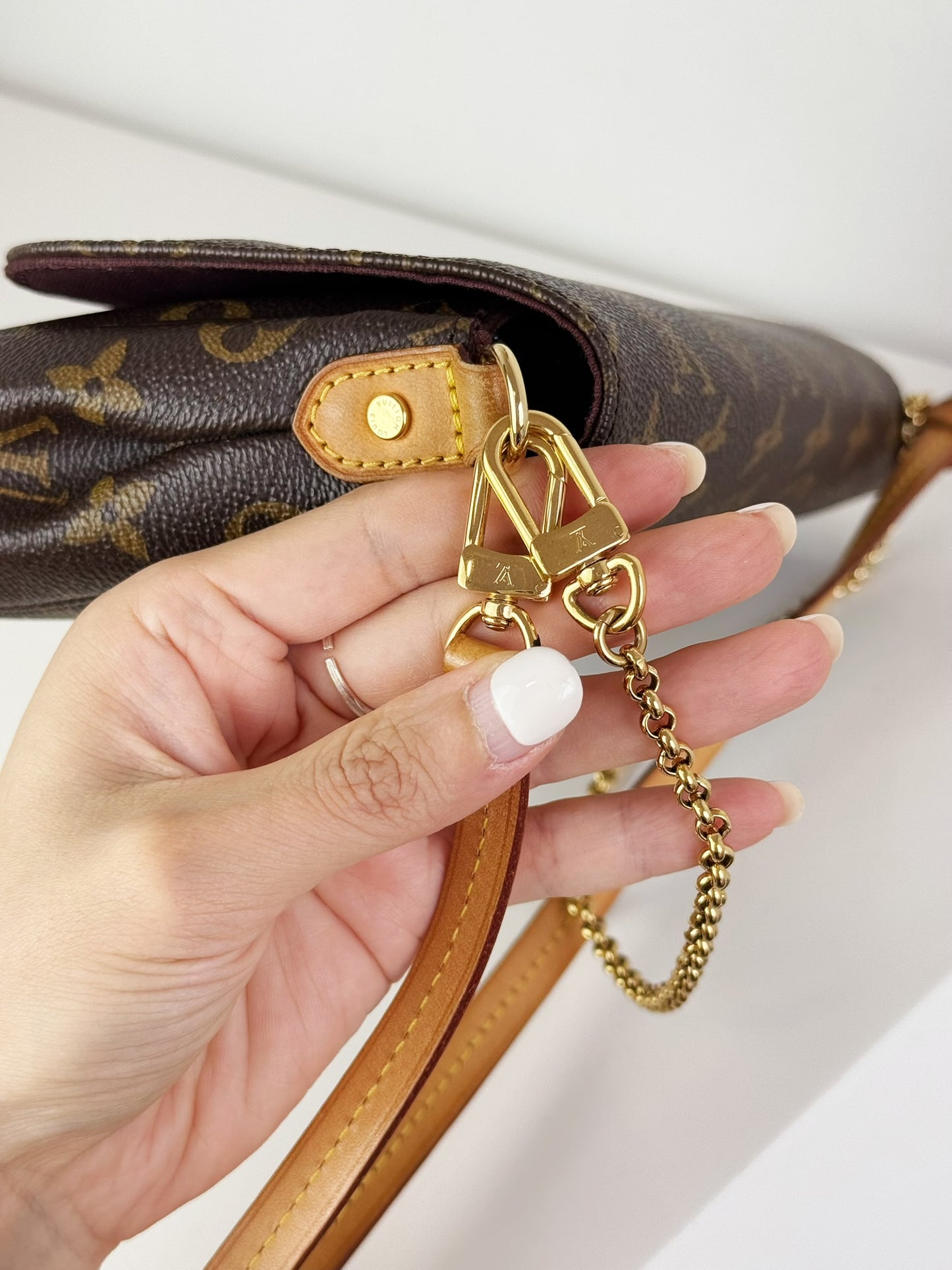 Louis Vuitton Vintage Favorite MM Shoulder Crossbody Bag