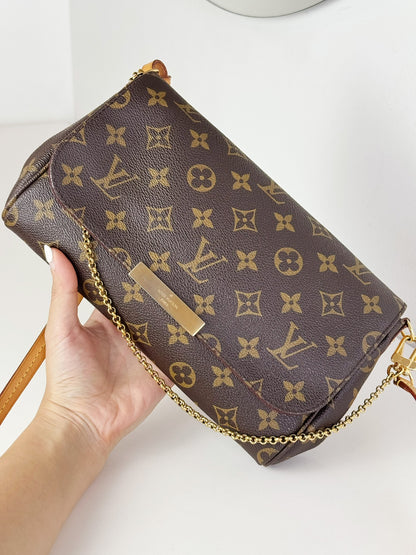 Louis Vuitton Vintage Favorite MM Shoulder Crossbody Bag