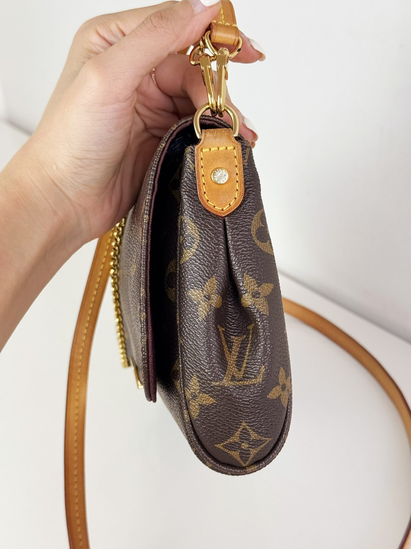 Louis Vuitton Vintage Favorite MM Shoulder Crossbody Bag