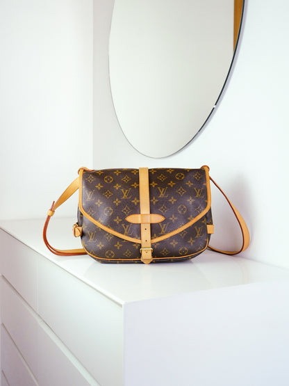 Louis Vuitton Vintage Saumur 30 Shoulder Crossbody Bag