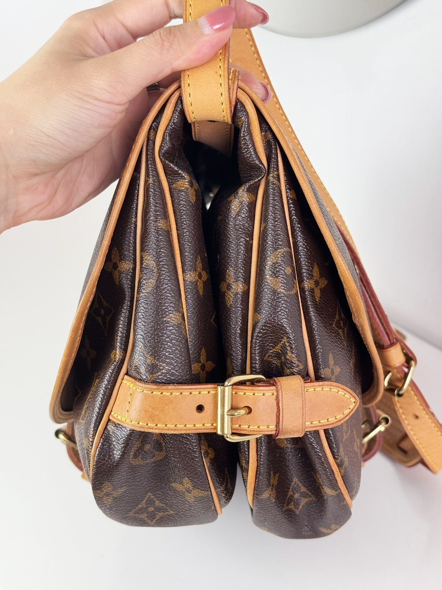 Louis Vuitton Vintage Saumur 30 Shoulder Crossbody Bag