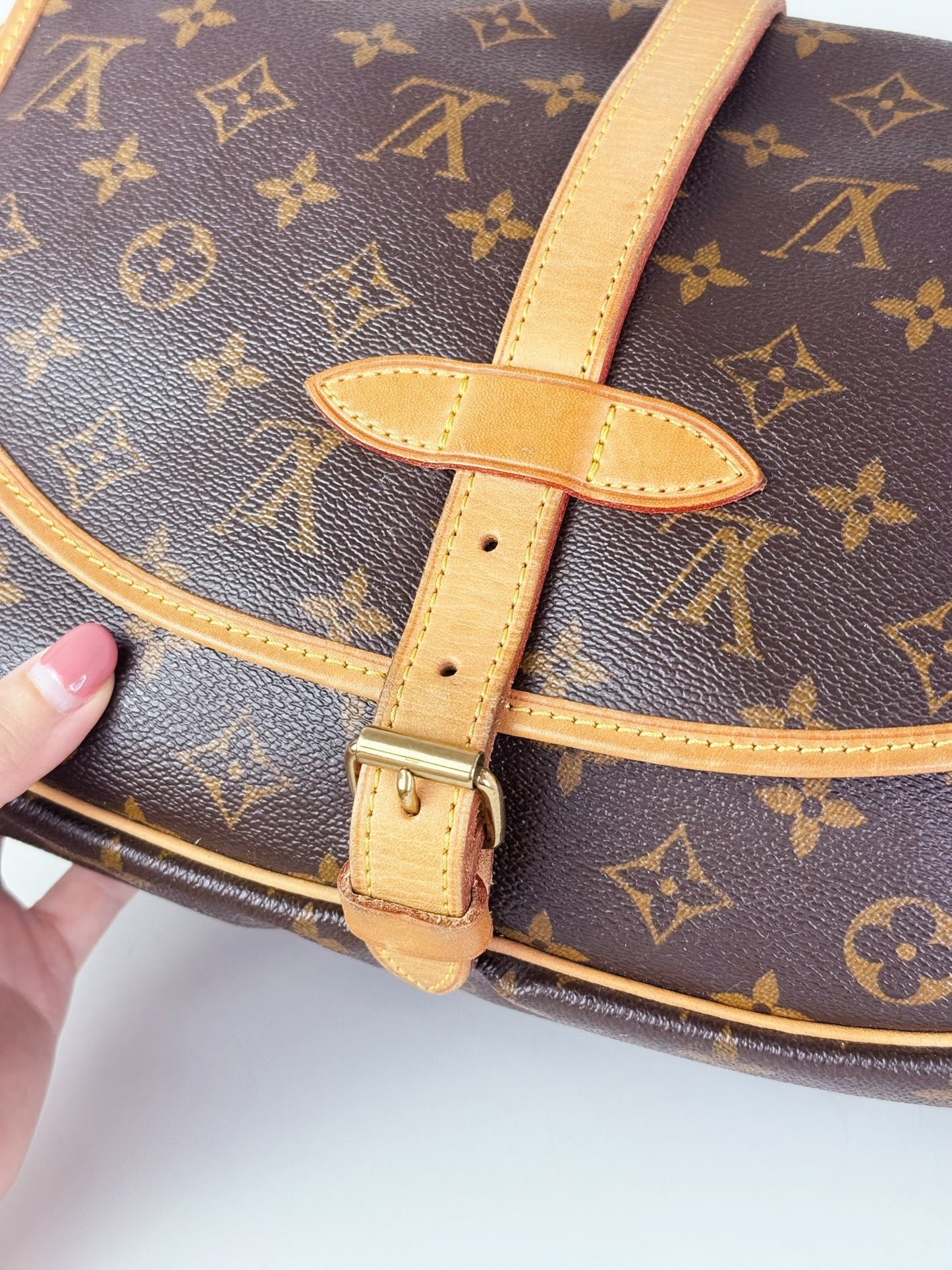 Louis Vuitton Vintage Saumur 30 Shoulder Crossbody Bag