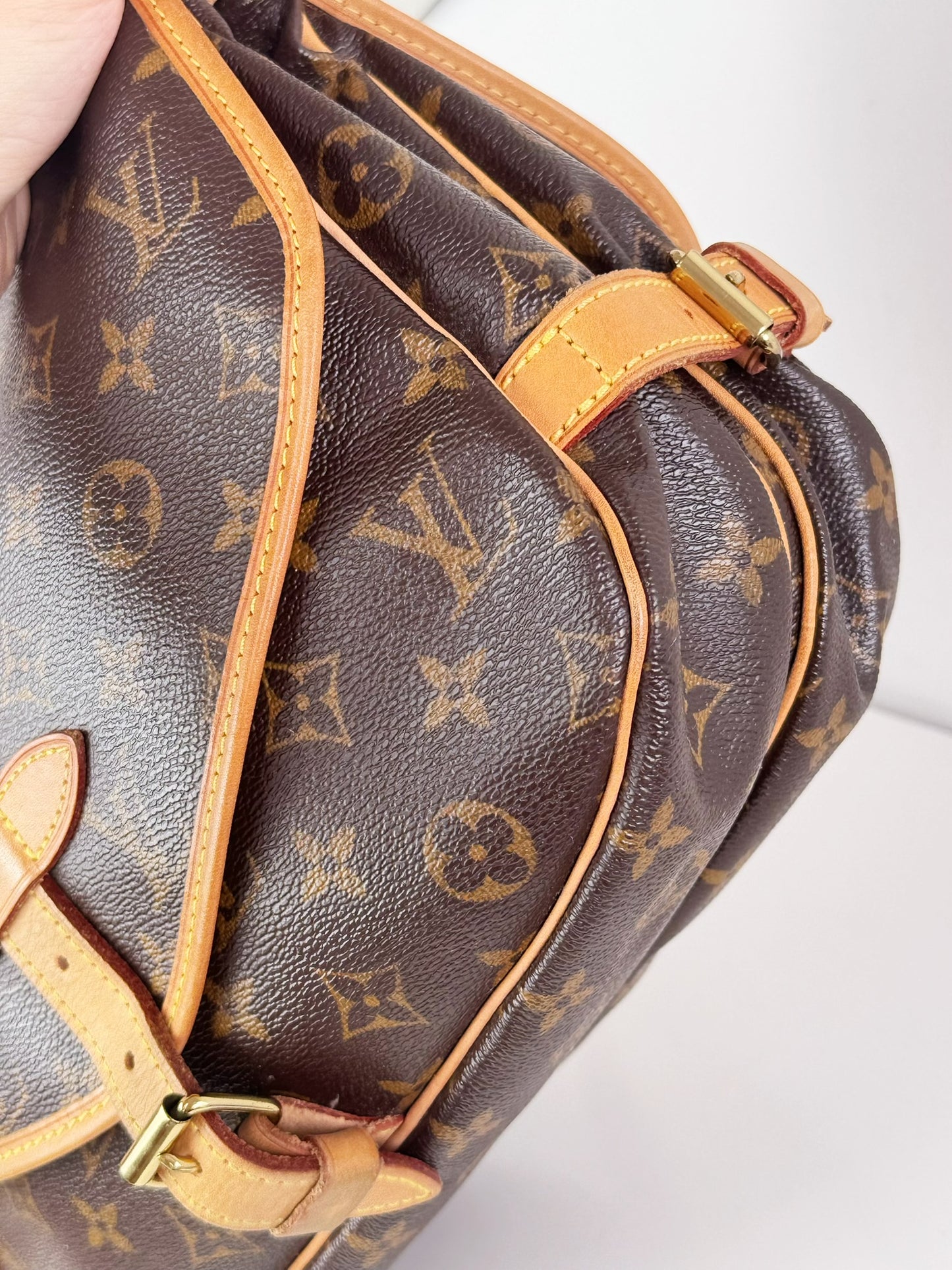 Louis Vuitton Vintage Saumur 30 Shoulder Crossbody Bag