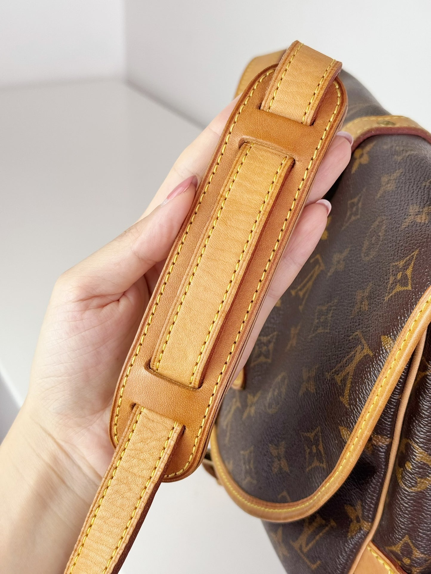 Louis Vuitton Vintage Saumur 30 Shoulder Crossbody Bag