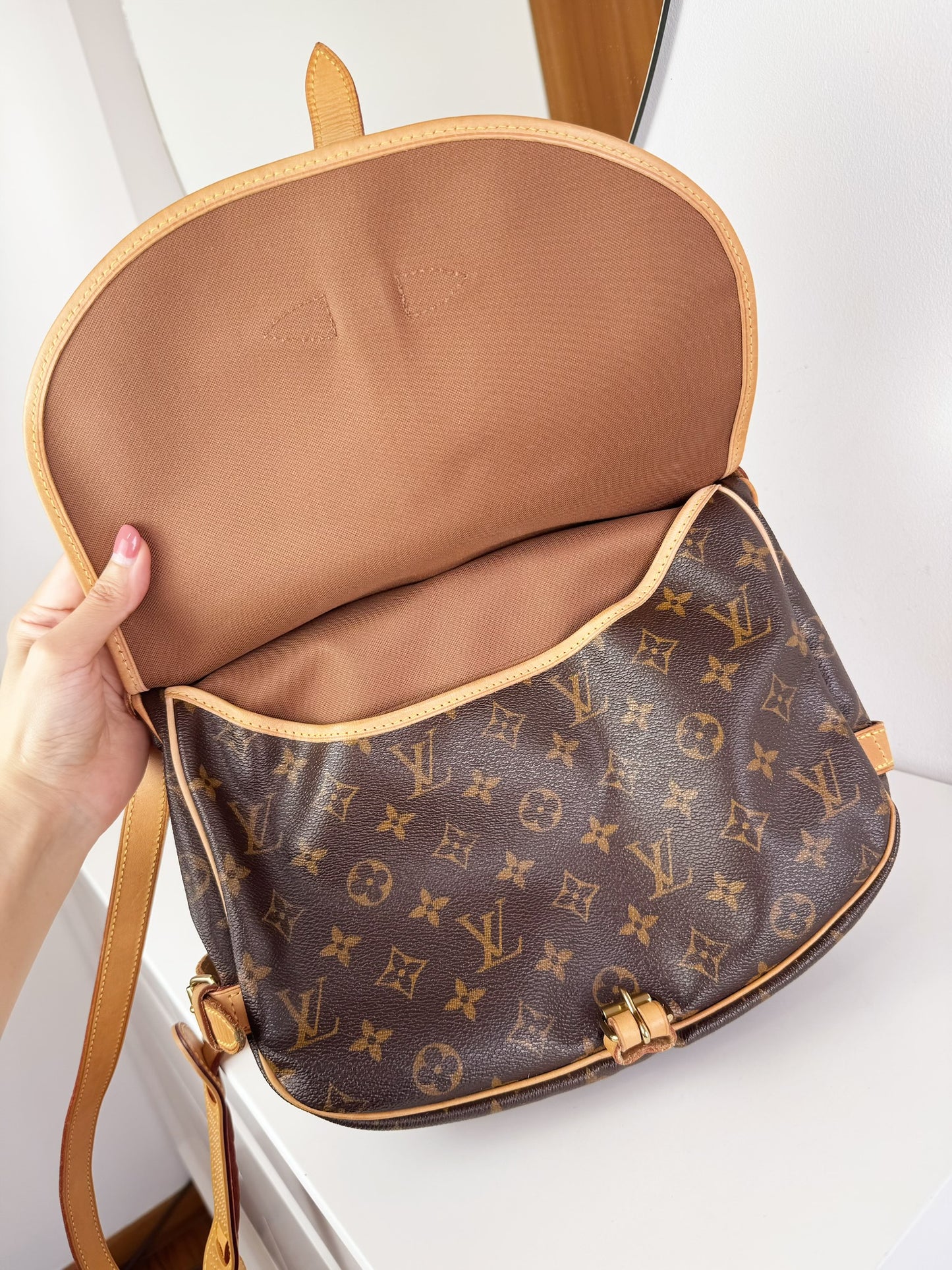 Louis Vuitton Vintage Saumur 30 Shoulder Crossbody Bag