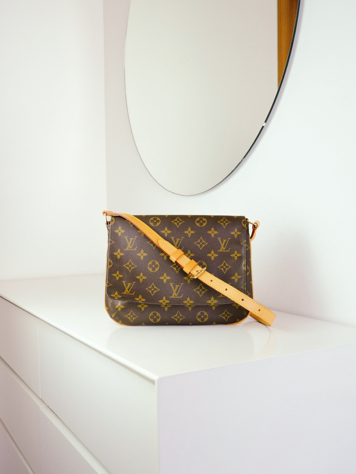 Louis Vuitton Musette Tango Shoulder Crossbody Bag