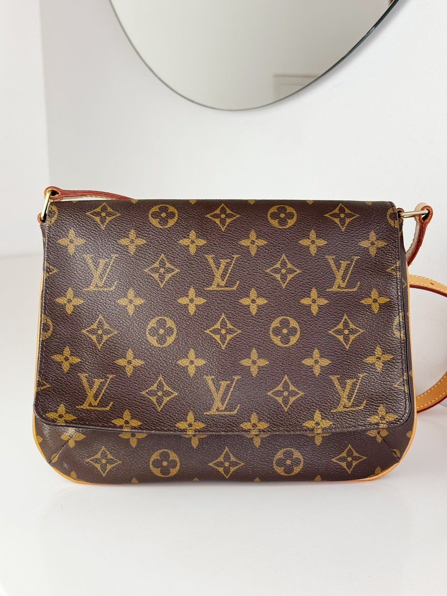 Louis Vuitton Musette Tango Shoulder Crossbody Bag