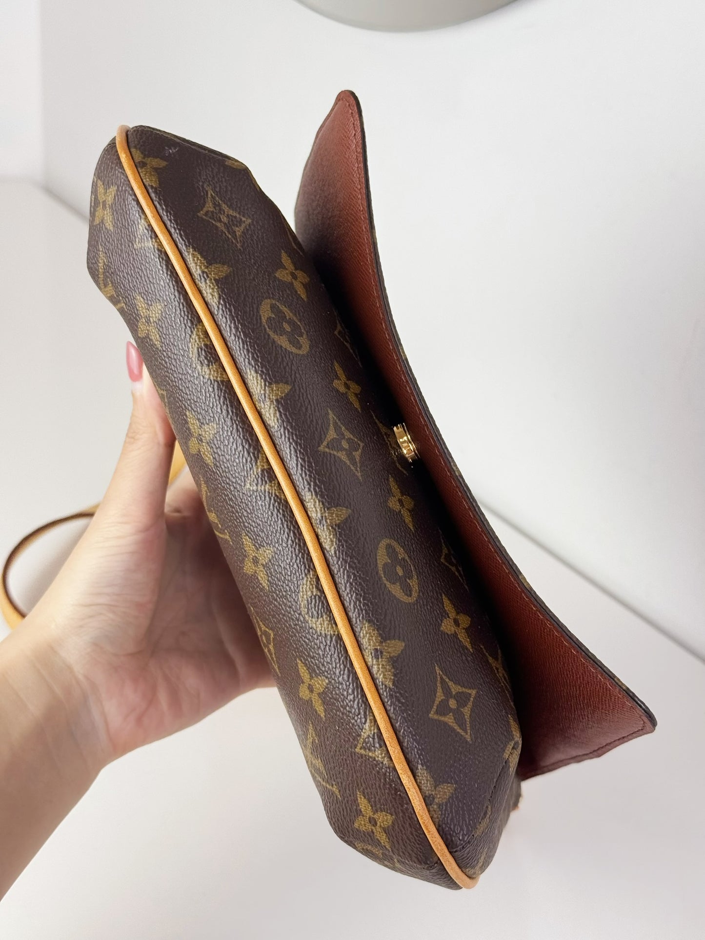 Louis Vuitton Musette Tango Shoulder Crossbody Bag