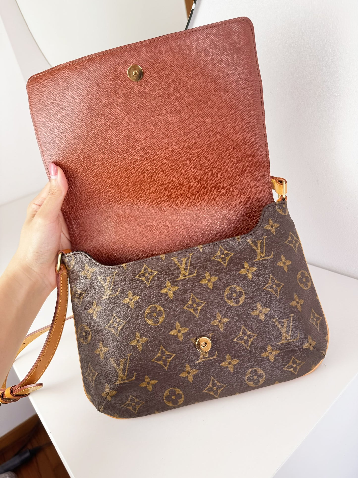 Louis Vuitton Musette Tango Shoulder Crossbody Bag