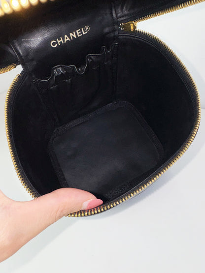 Chanel Vintage Caviar Vanity Crossbody Bag