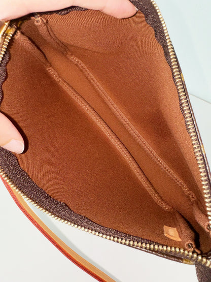 Louis Vuitton Vintage Pochette Accessoires Shoulder Crossbody Bag
