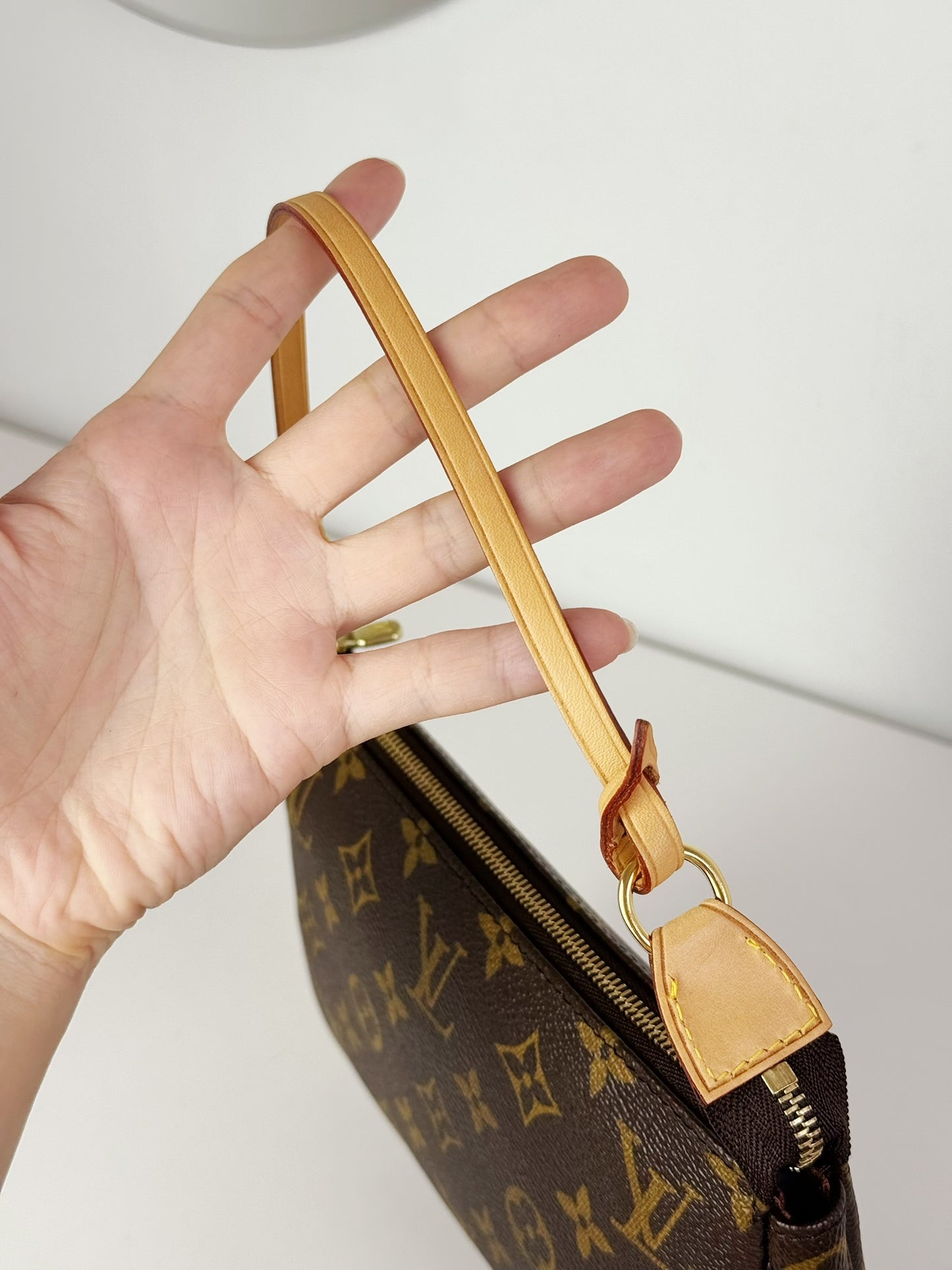 Louis Vuitton Vintage Pochette Accessoires Shoulder Crossbody Bag