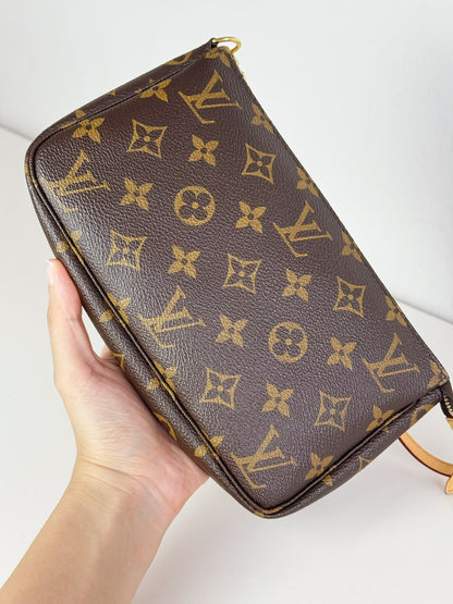 Louis Vuitton Vintage Pochette Accessoires Shoulder Crossbody Bag