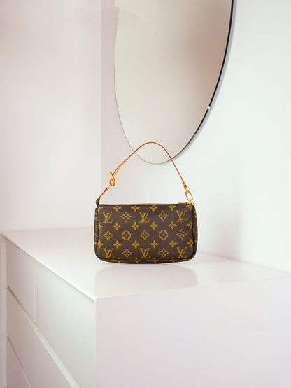 Louis Vuitton Vintage Pochette Accessoires Shoulder Crossbody Bag