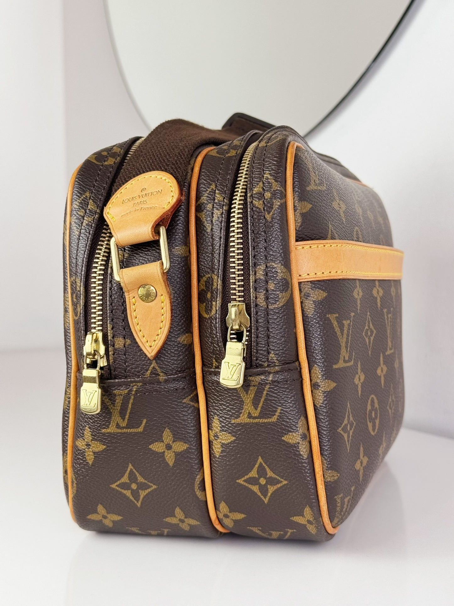 Louis Vuitton Vintage Reporter Shoulder Crossbody Bag