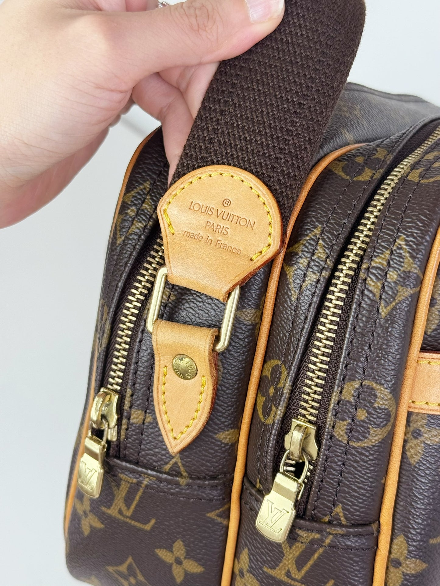 Louis Vuitton Vintage Reporter Shoulder Crossbody Bag