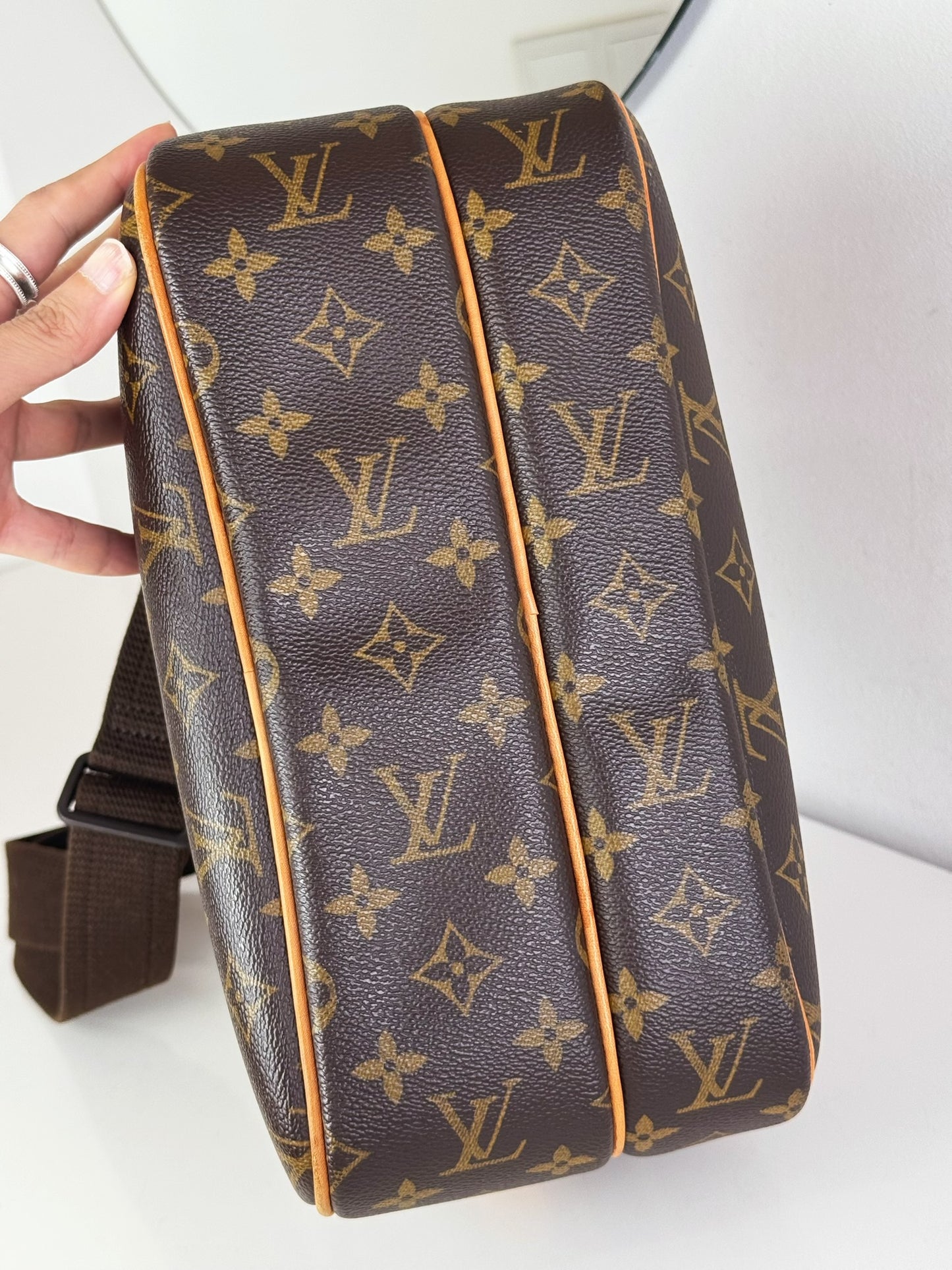 Louis Vuitton Vintage Reporter Shoulder Crossbody Bag