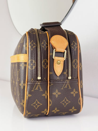 Louis Vuitton Vintage Reporter Shoulder Crossbody Bag