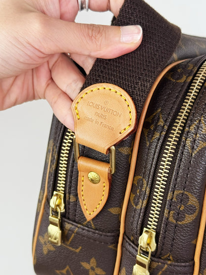 Louis Vuitton Vintage Reporter Shoulder Crossbody Bag