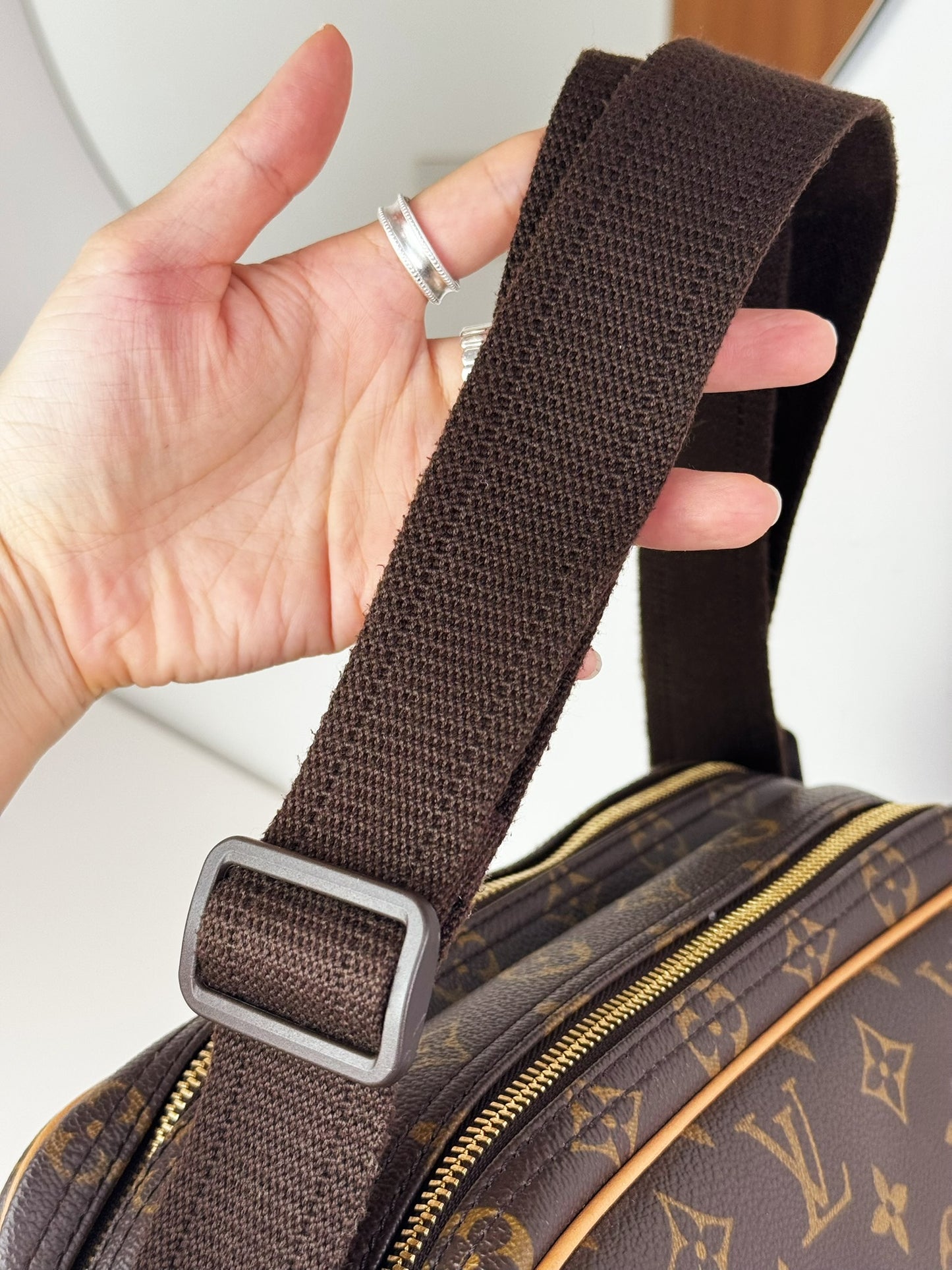 Louis Vuitton Vintage Reporter Shoulder Crossbody Bag