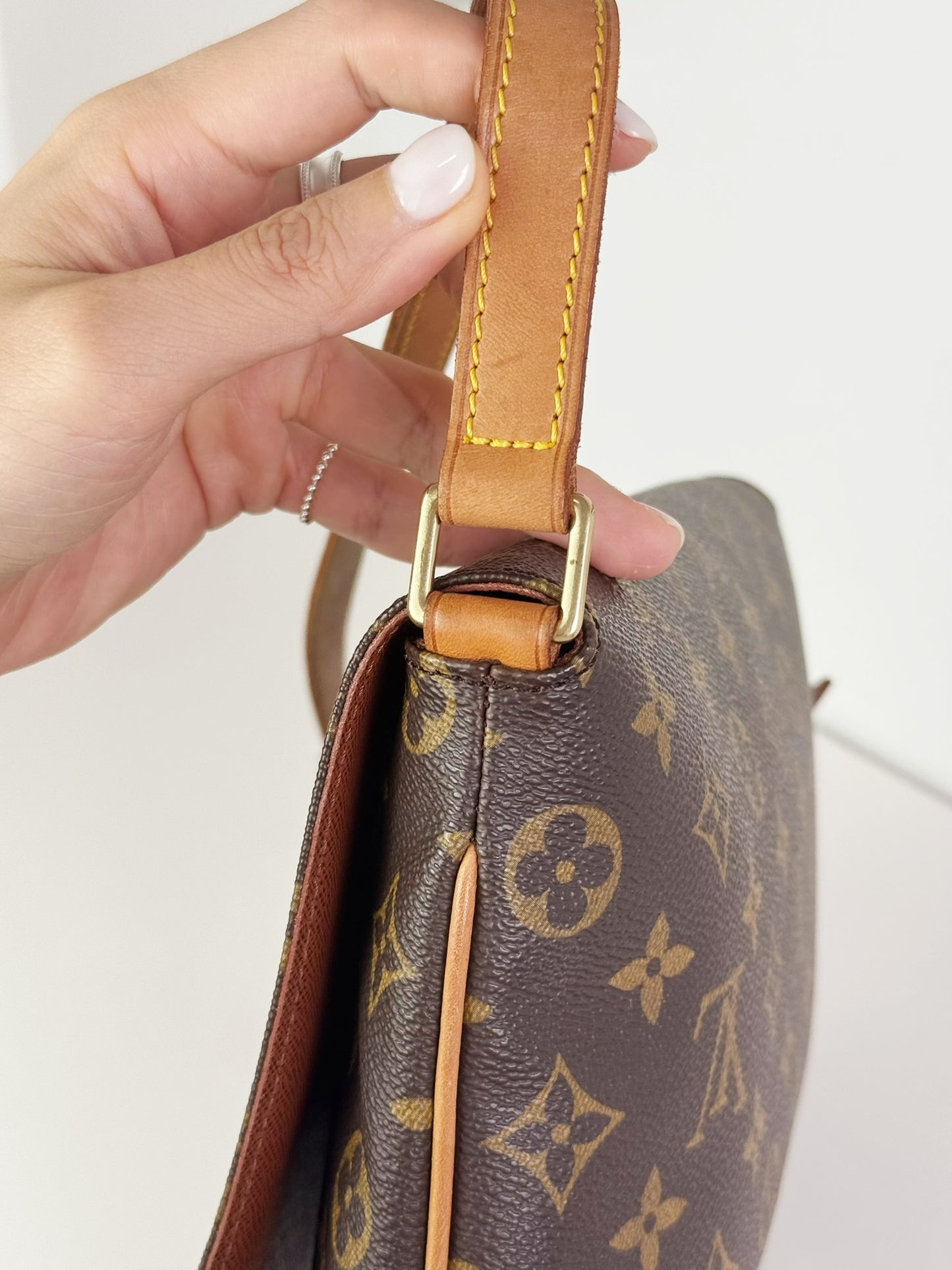 Louis Vuitton Musette Tango Shoulder Crossbody Bag
