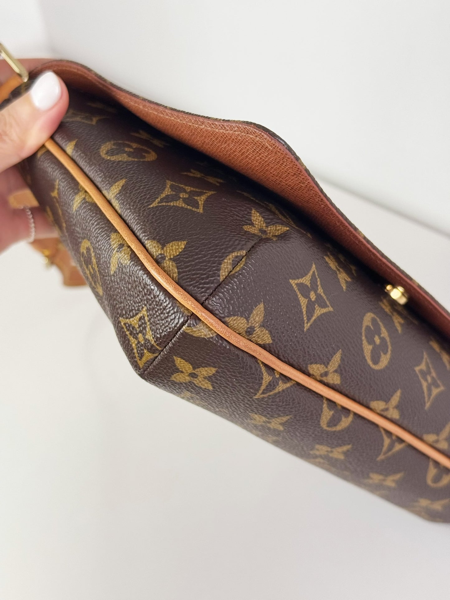 Louis Vuitton Musette Tango Shoulder Crossbody Bag