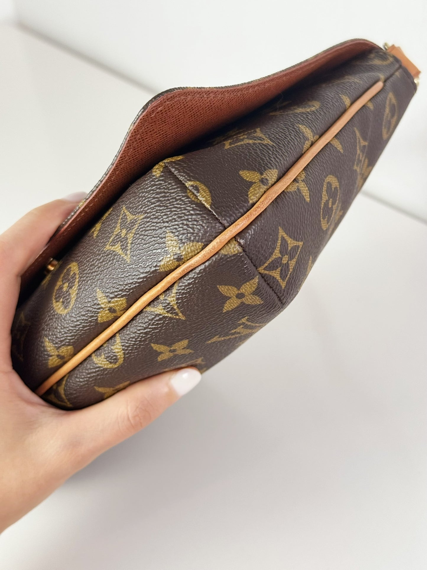 Louis Vuitton Musette Tango Shoulder Crossbody Bag
