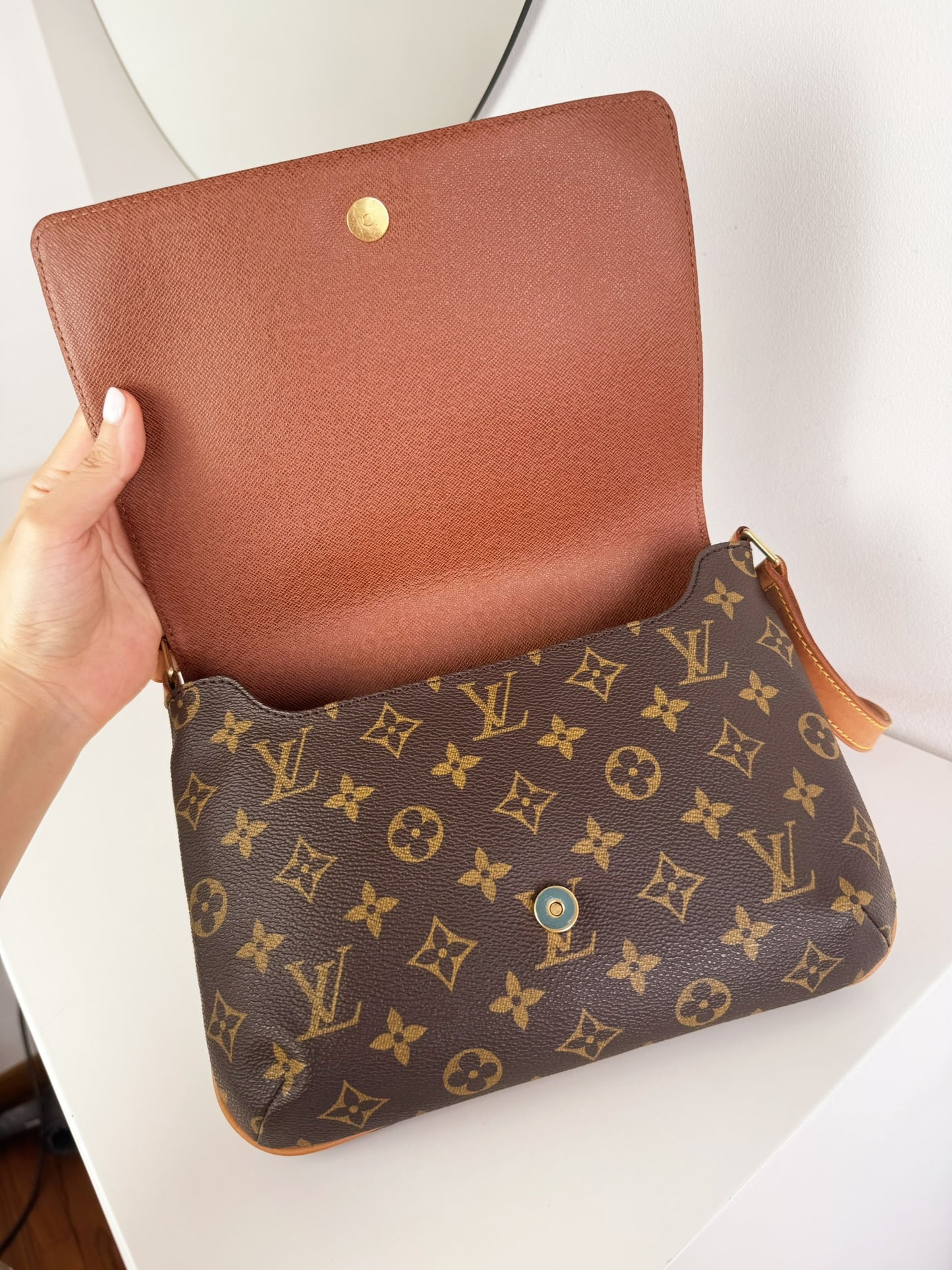 Louis Vuitton Musette Tango Shoulder Crossbody Bag