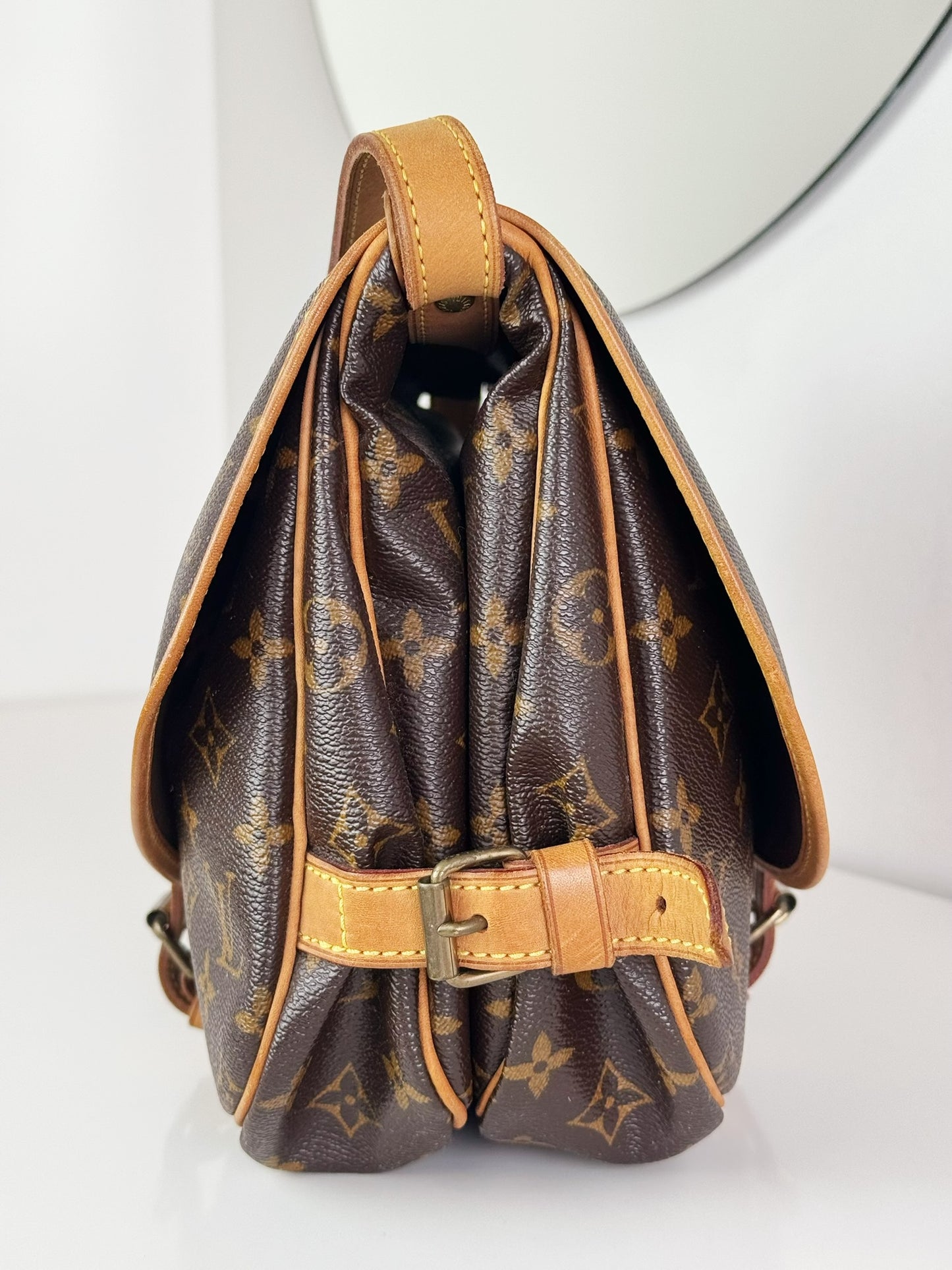 Louis Vuitton Vintage Saumur 30 Shoulder Crossbody Bag