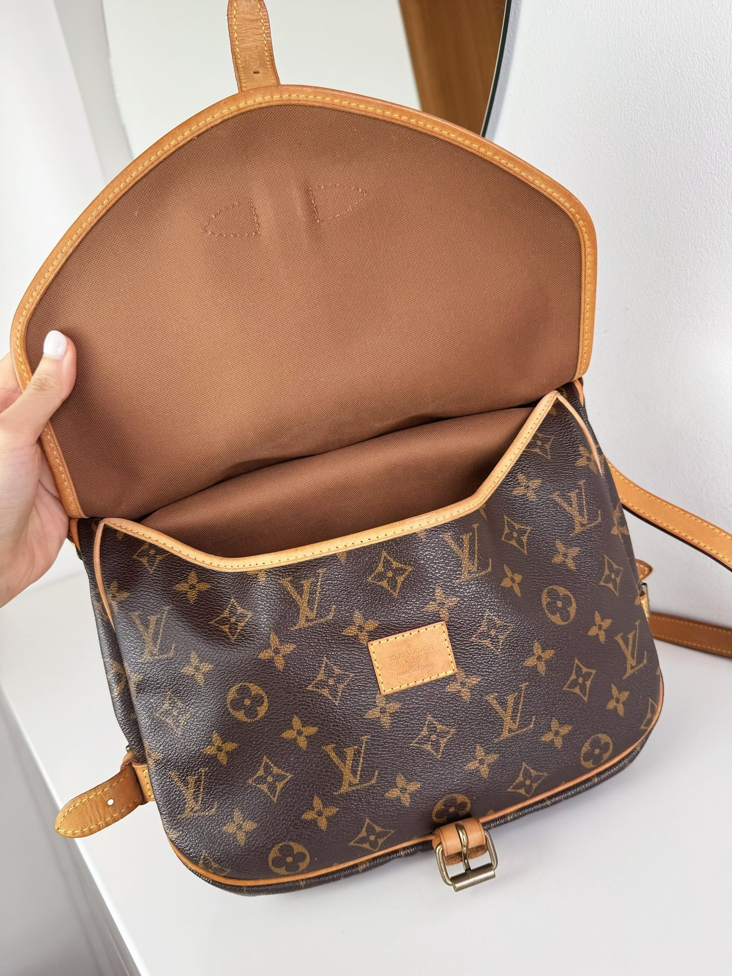 Louis Vuitton Vintage Saumur 30 Shoulder Crossbody Bag