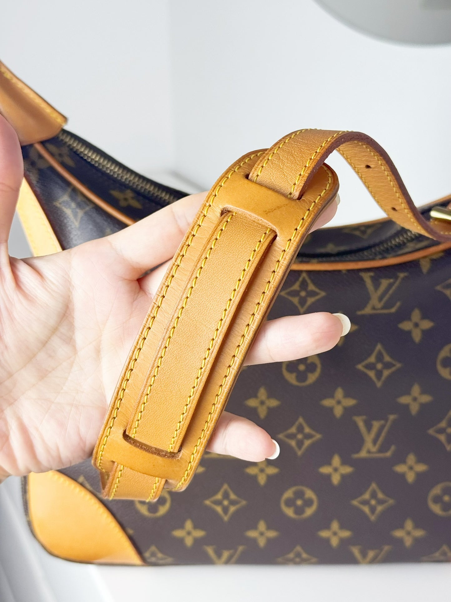 Louis Vuitton Vintage Boulogne Shoulder Crossbody Bag