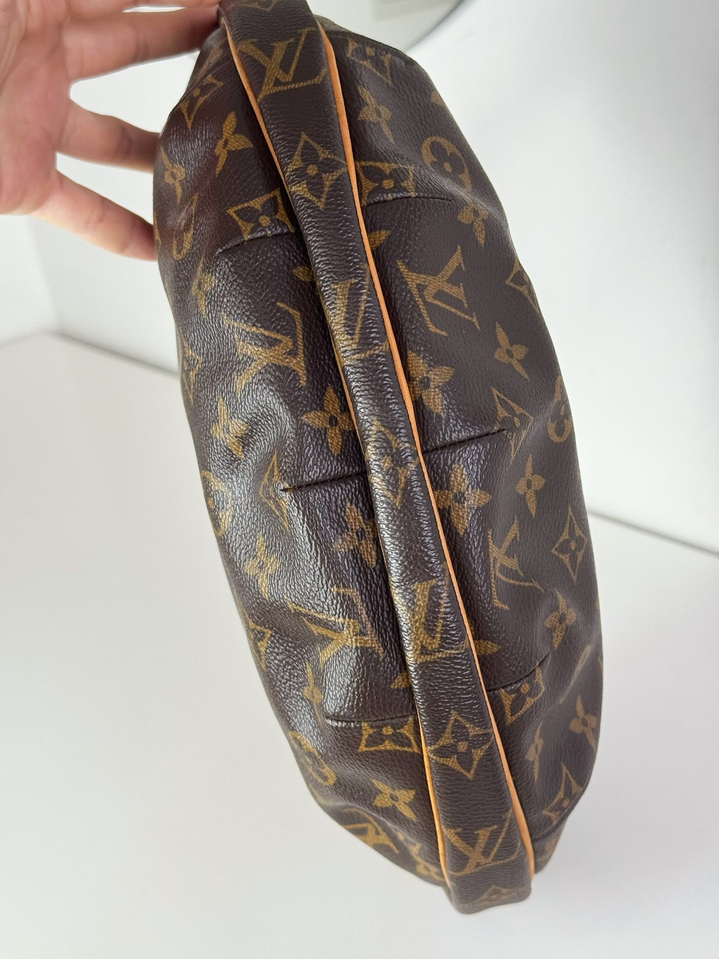 Louis Vuitton Vintage Croissant MM Shoulder Bag