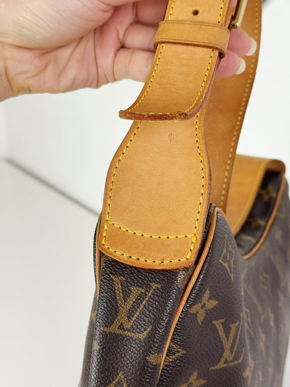 Louis Vuitton Vintage Croissant MM Shoulder Bag