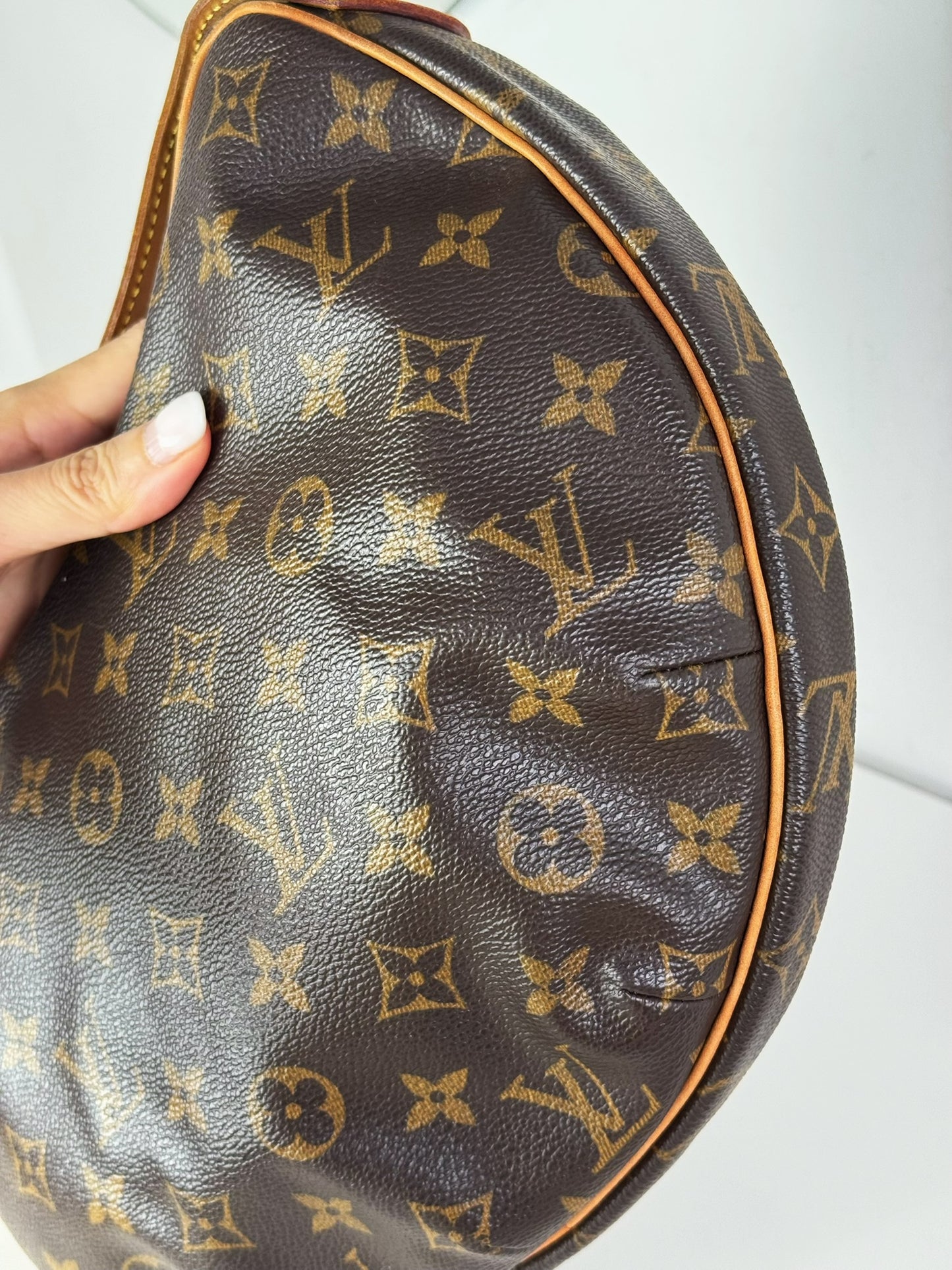 Louis Vuitton Vintage Croissant MM Shoulder Bag