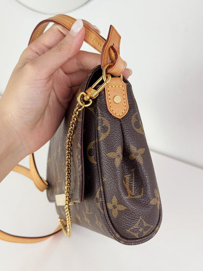 Louis Vuitton Vintage Favorite MM Shoulder Crossbody Bag