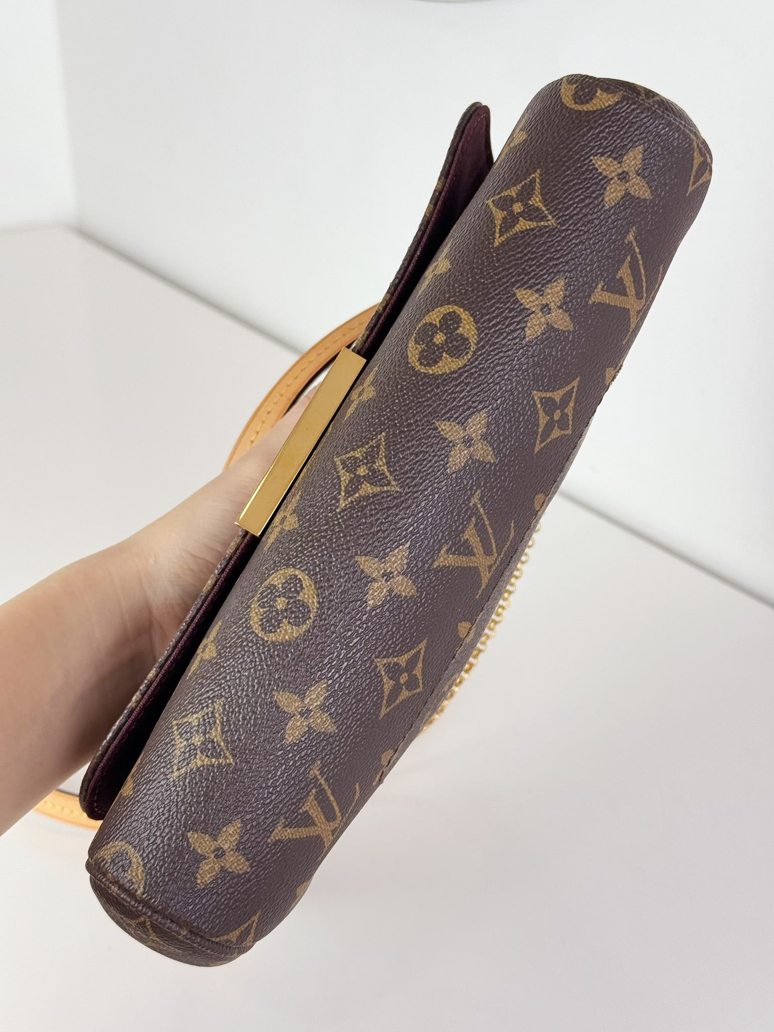 Louis Vuitton Vintage Favorite MM Shoulder Crossbody Bag – Miss