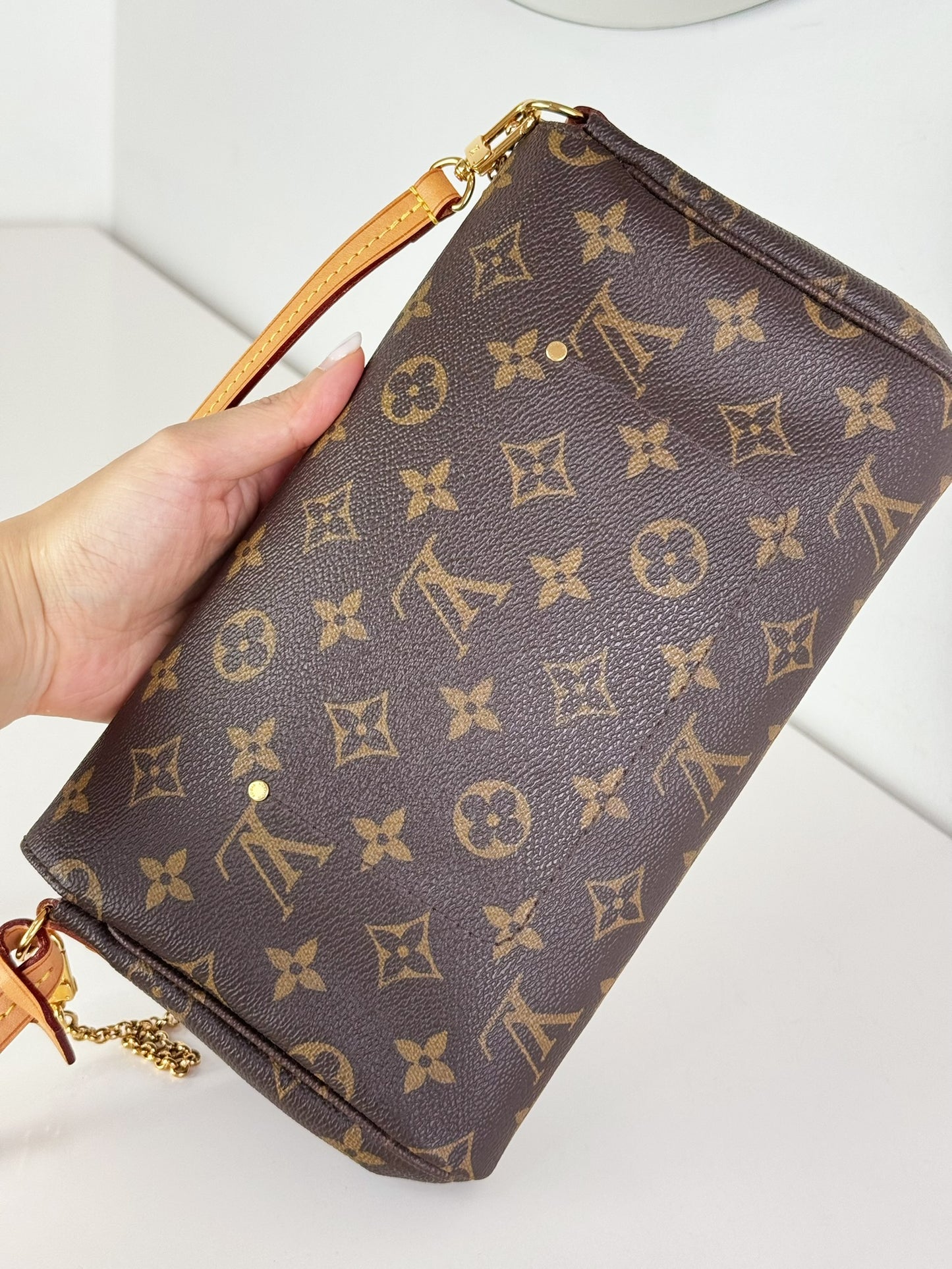 Louis Vuitton Vintage Favorite MM Shoulder Crossbody Bag