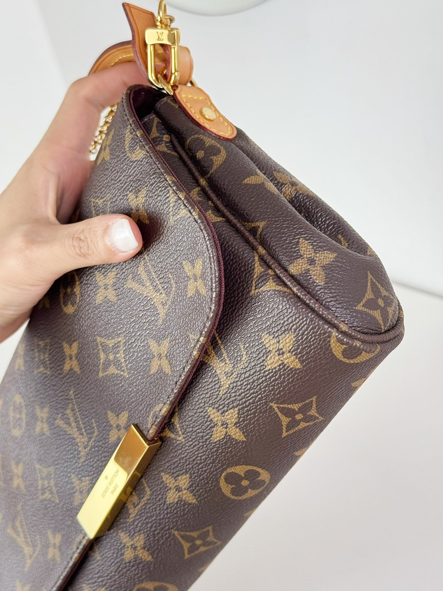 Louis Vuitton Vintage Favorite MM Shoulder Crossbody Bag