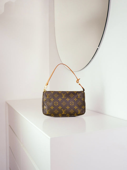 Louis Vuitton Vintage Pochette Accessoires Shoulder Crossbody Bag