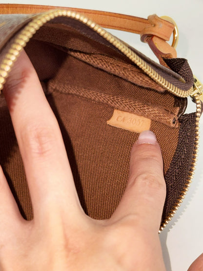 Louis Vuitton Vintage Pochette Accessoires Shoulder Crossbody Bag