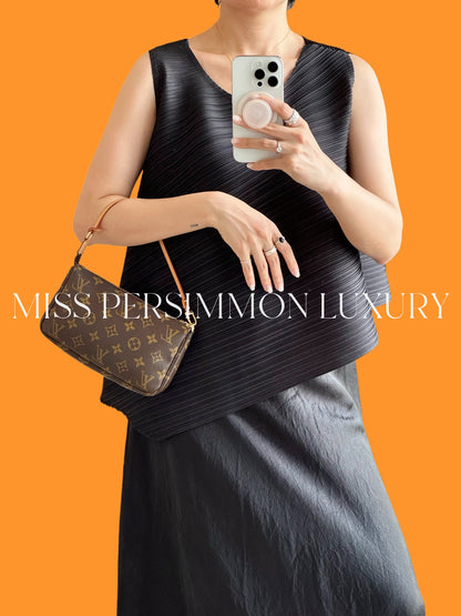 Louis Vuitton Vintage Pochette Accessoires Shoulder Crossbody Bag