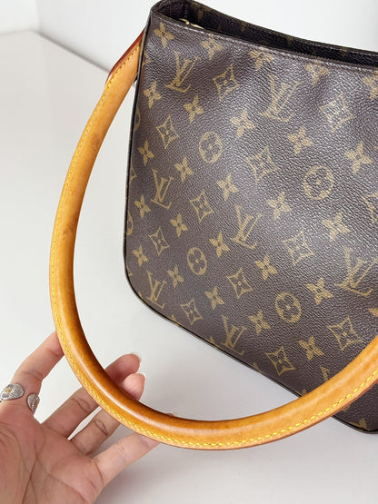 Louis Vuitton Vintage Looping MM Shoulder Bag